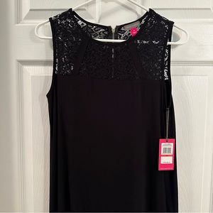 Vince Camuto A-line top